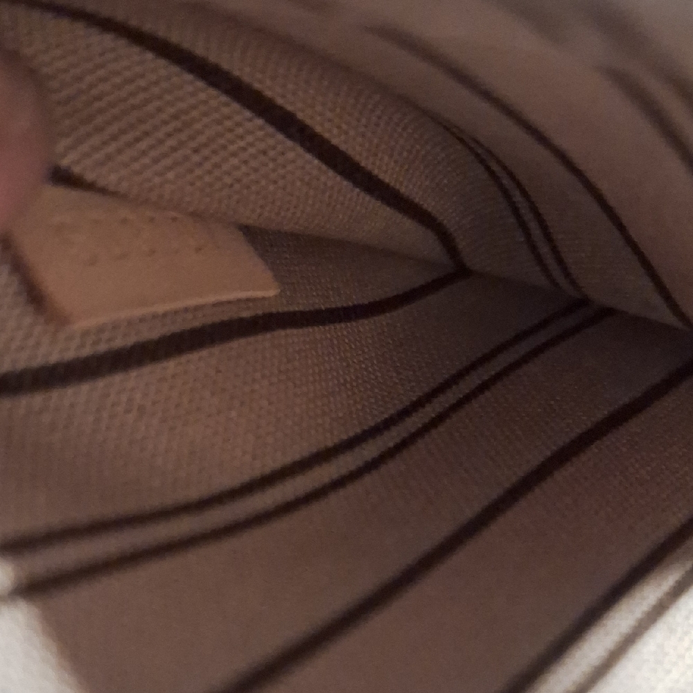 Louis Vuitton Brown and Gold Monogram Clutch - Picture 3 of 11